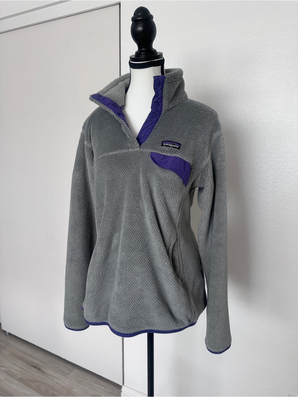 Patagonia Gray Teddy Fleece Pullover with Purple Trim